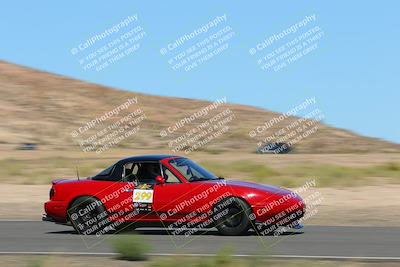 media/Oct-01-2022-Team Topak Racing (Sat) [[f860fb51be]]/2-Inter Low 2/session 2 turn 11/